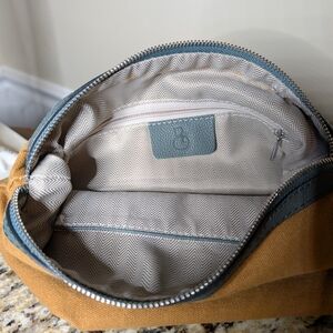 Elegant Tan and Blue Men's Toiletry Bag